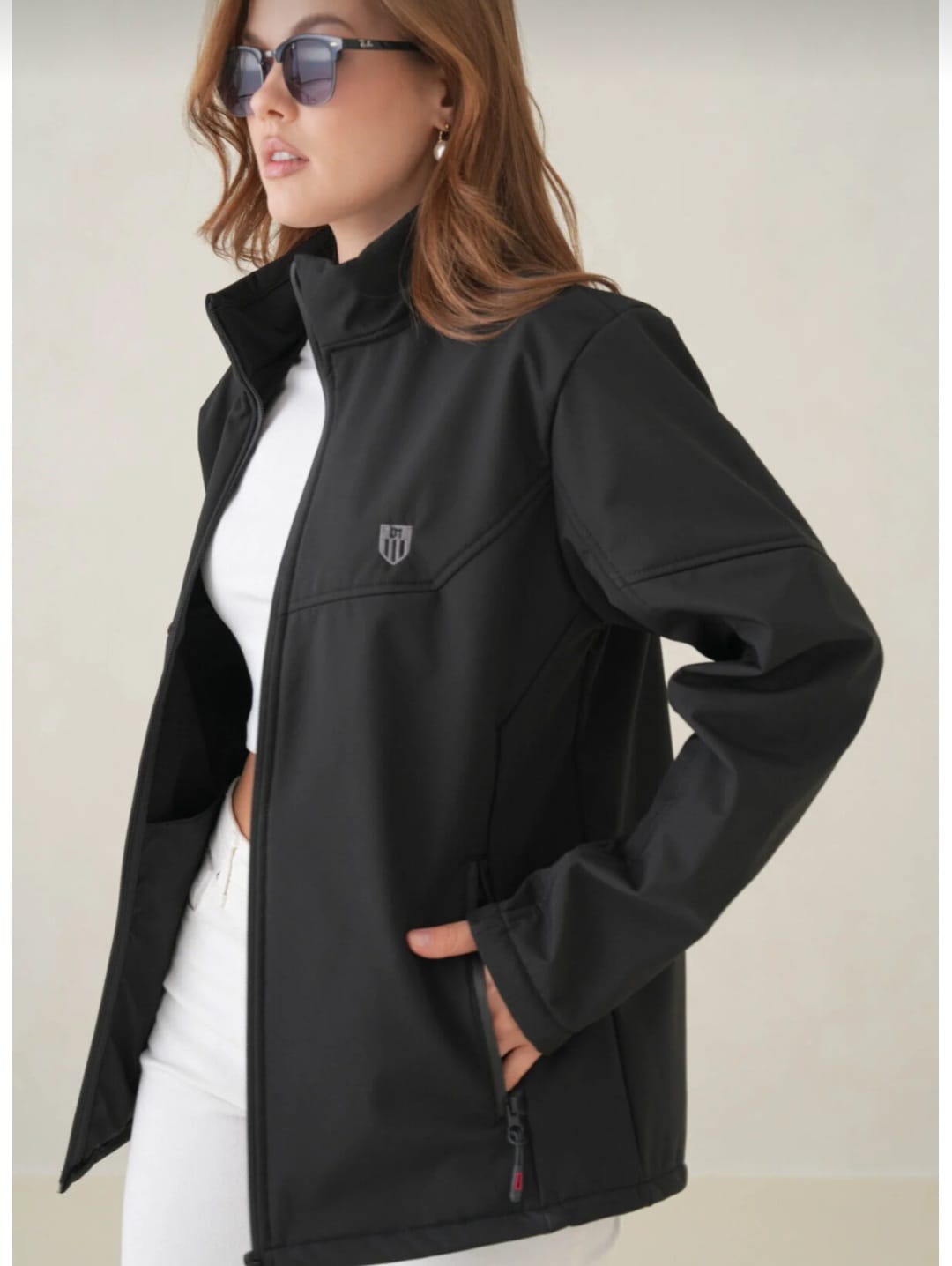 Softshell Içi Polarlı Siyah Su Geçirmez Ve Rüzgara Dayanıklı Spor Mont