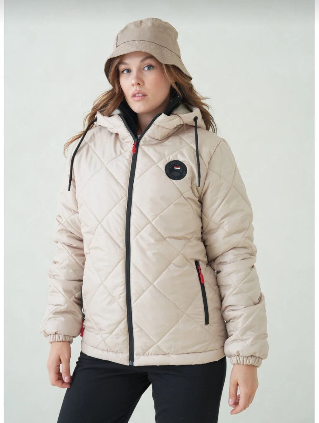 Desen Kapüşonlu Bej Ultra Hafif Mevsimlik Mont